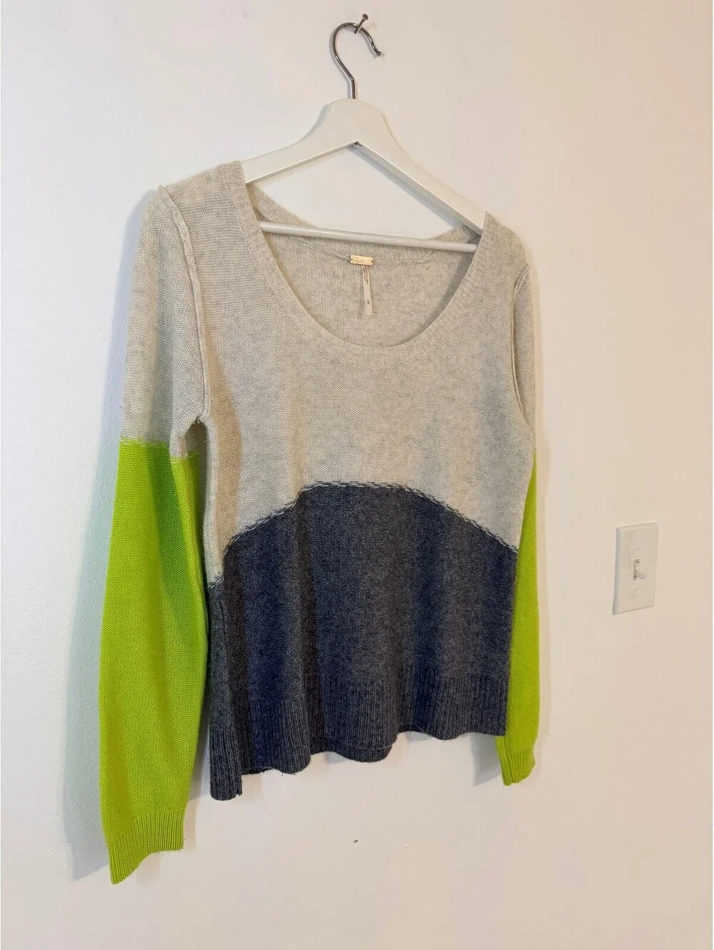 FP Beach Colorblock Merino Wool Cashmere Sweater Green Gray Size S